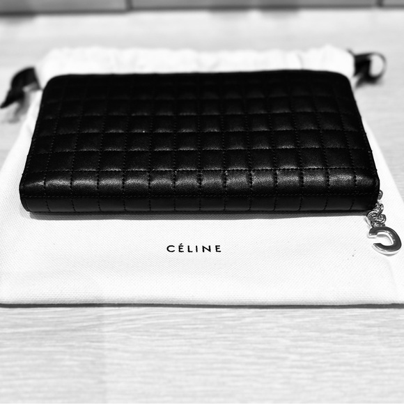 CELINE C Charm Large Zipped
Wallet Round Long Quilted Leather Black - Picture 5 of 6